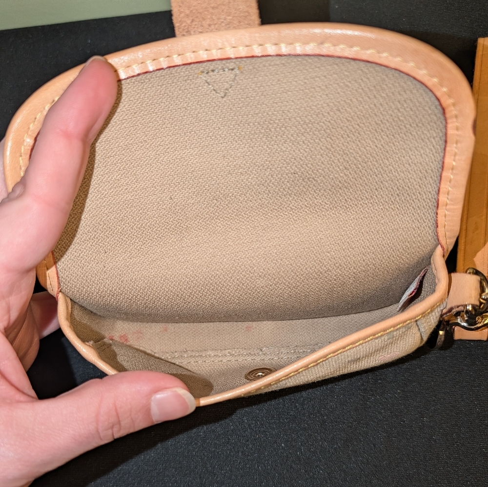 Dooney & Bourke Tan & Pink Heart Wristlet - Picture 4 of 5